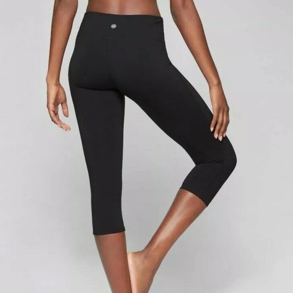Chaturanga Capri Black Yoga Workout 